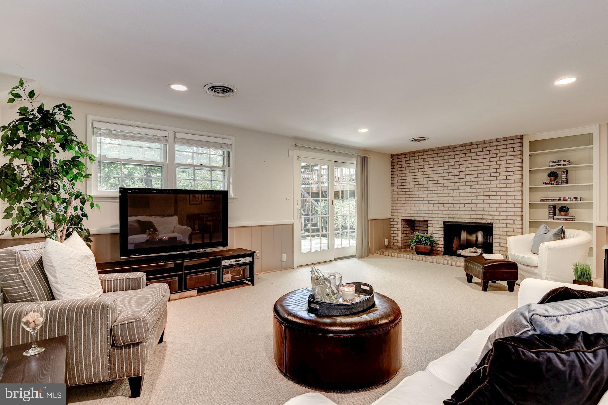 BURNING TREE ESTATES - Residential Lease