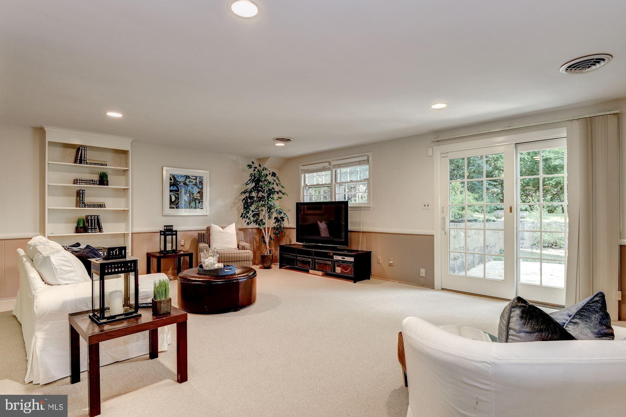 BURNING TREE ESTATES - Residential Lease