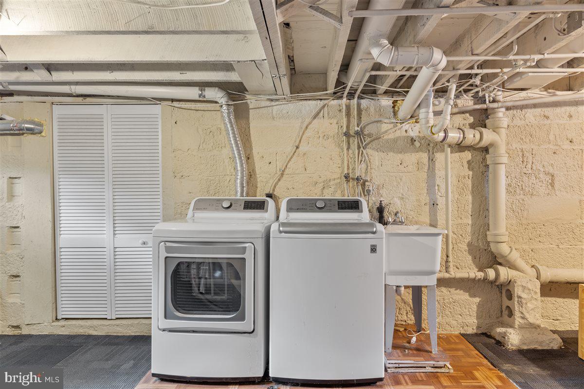 GAITHERSBURG OUTSIDE - Residential