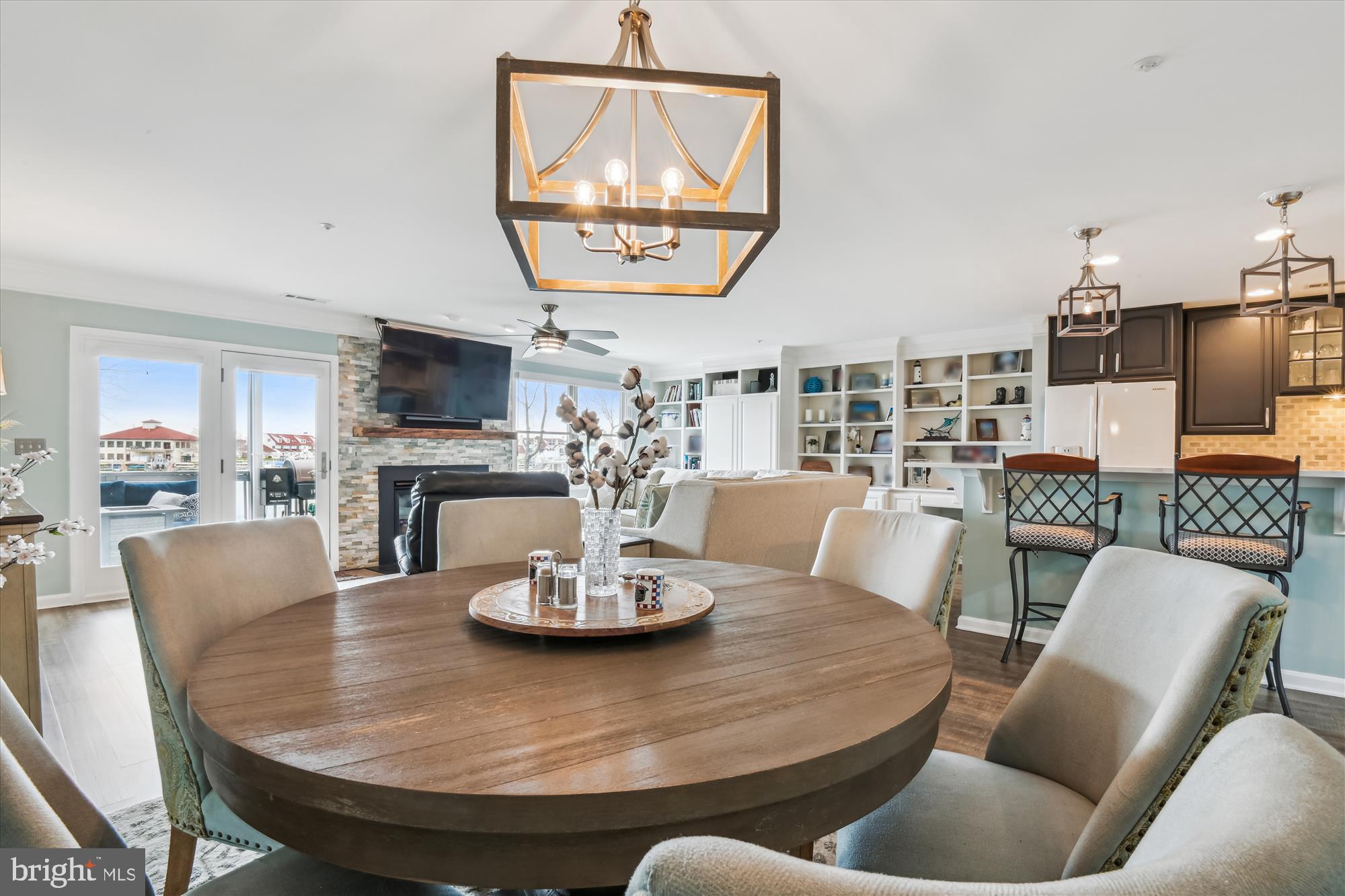 BAYSIDE - Residential