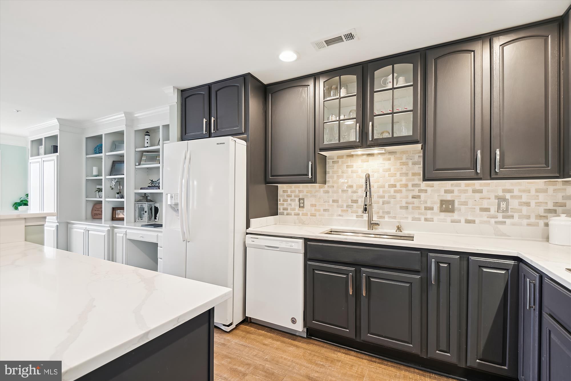 BAYSIDE - Residential