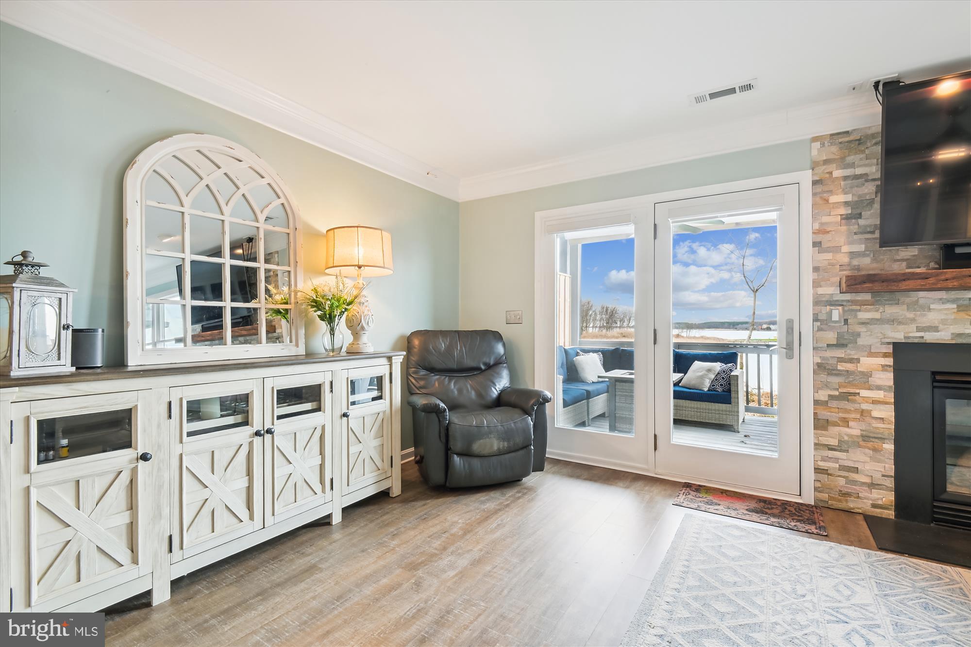 BAYSIDE - Residential