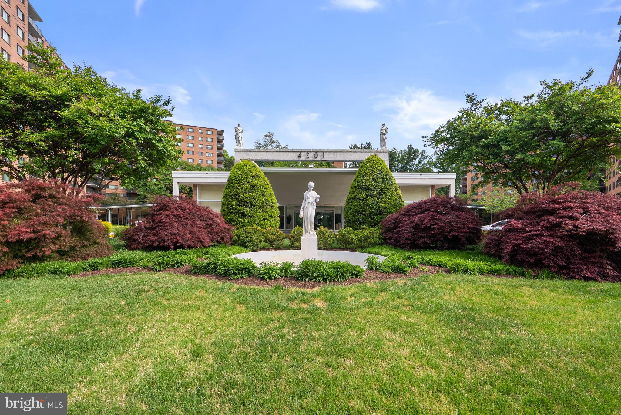 4201 CATHEDRAL AVENUE NW T10E