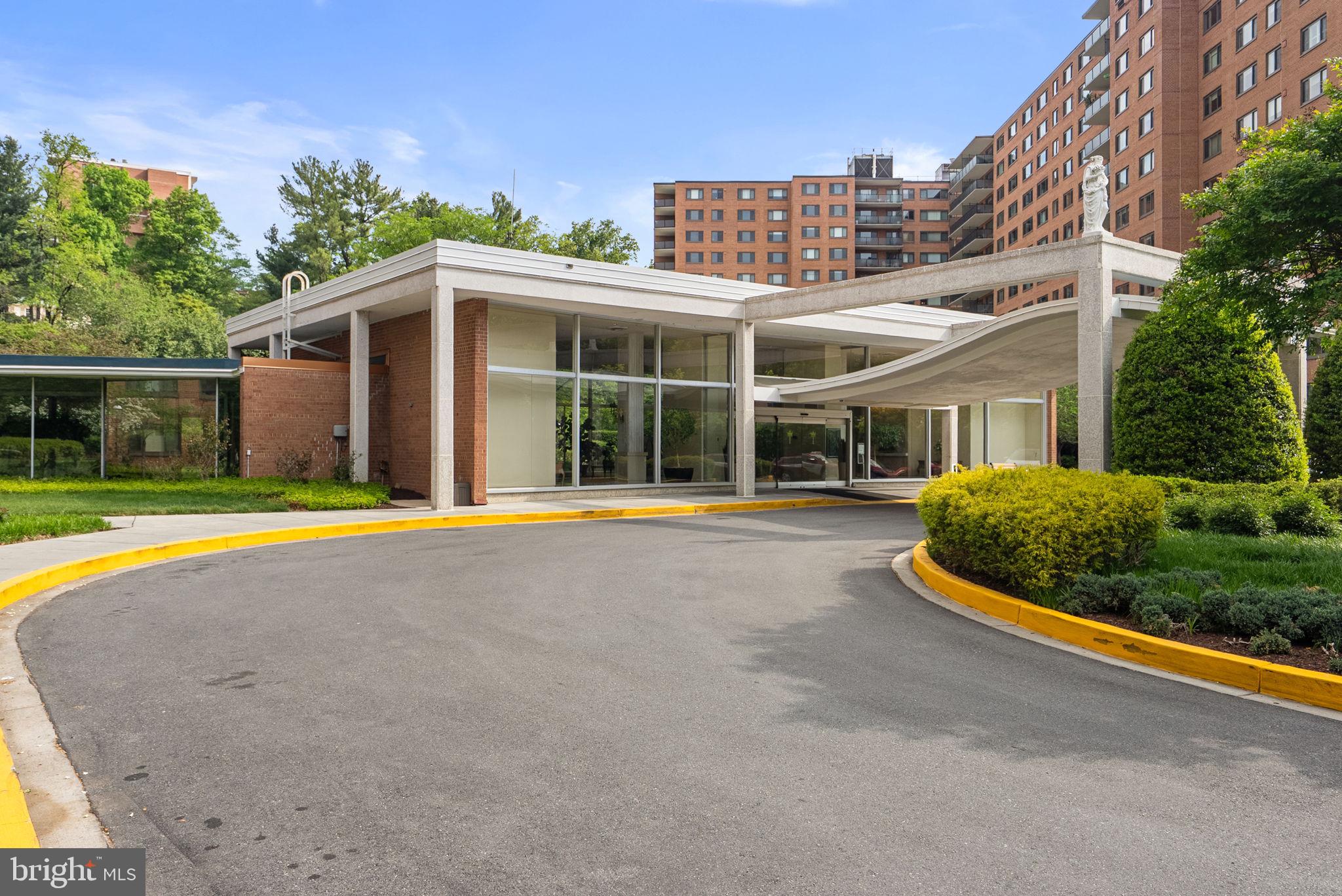 4201 CATHEDRAL AVENUE NW T10E