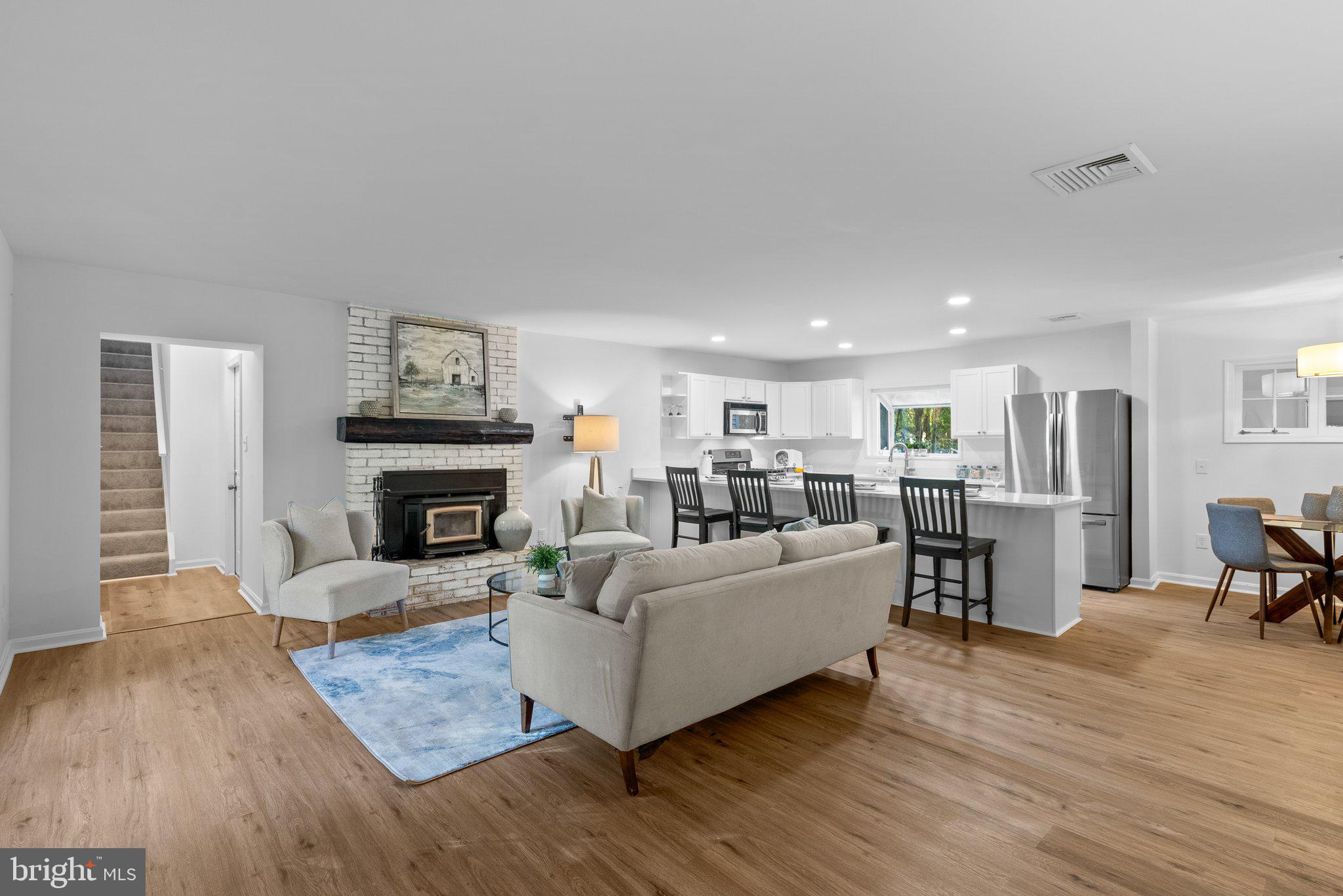 SHADY SIDE - Residential