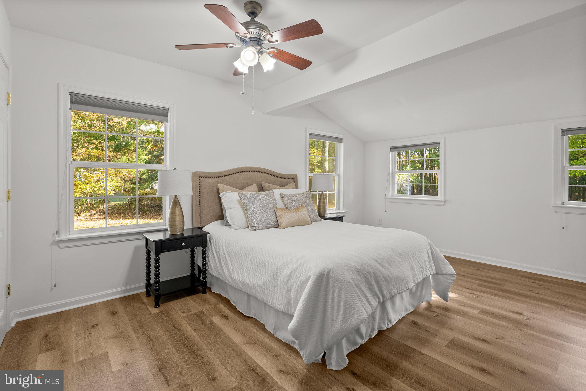 SHADY SIDE - Residential