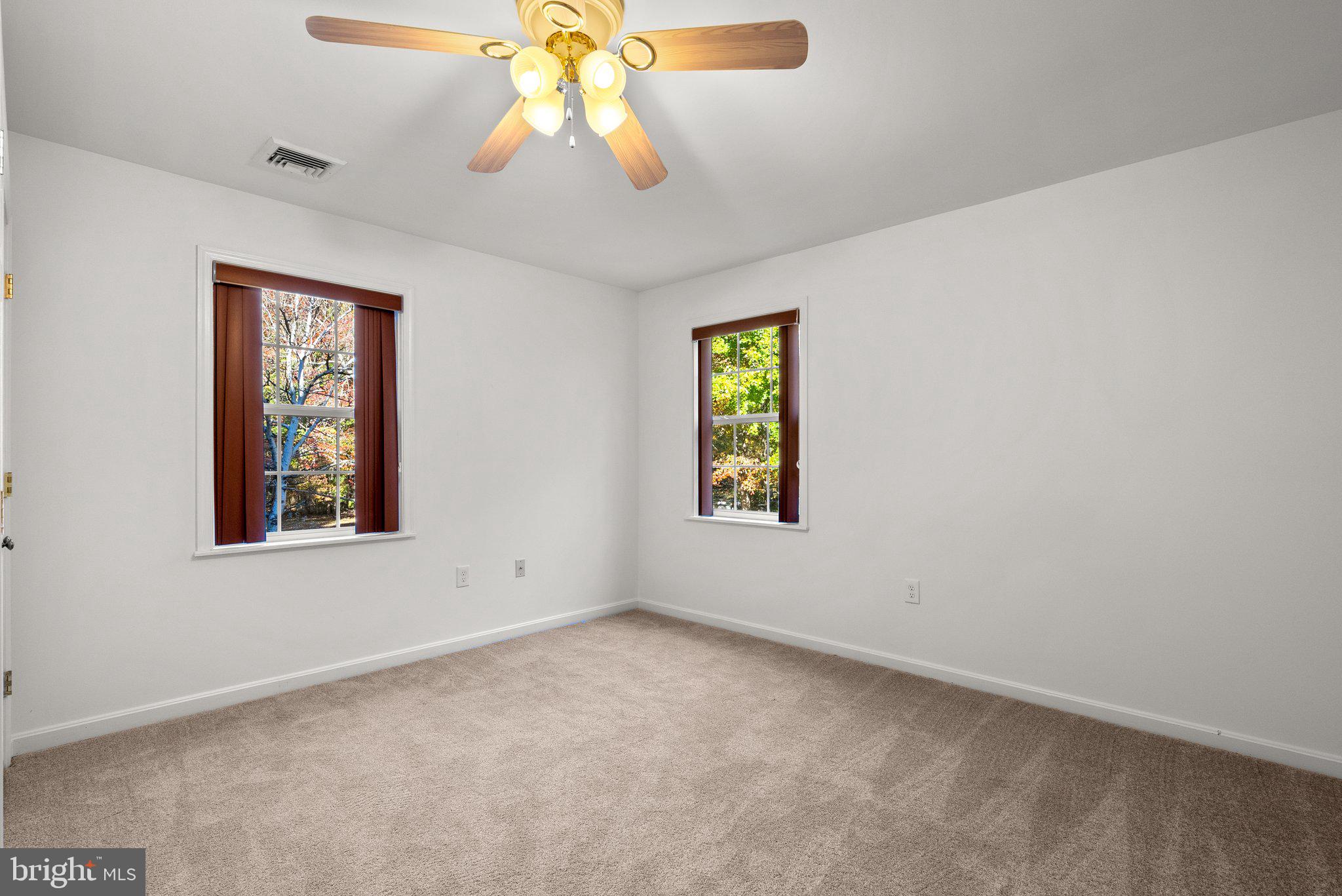 SHADY SIDE - Residential