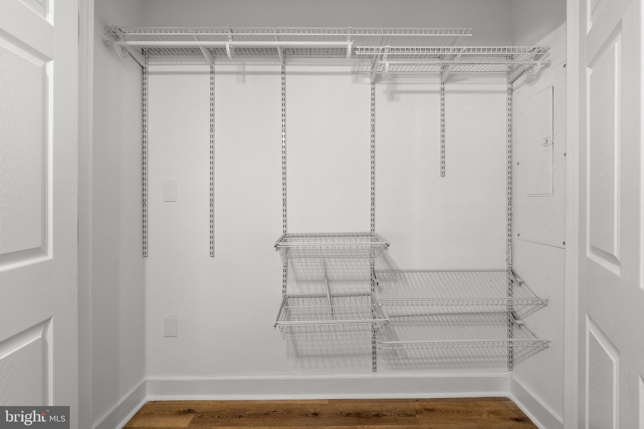 SHADY SIDE - Residential