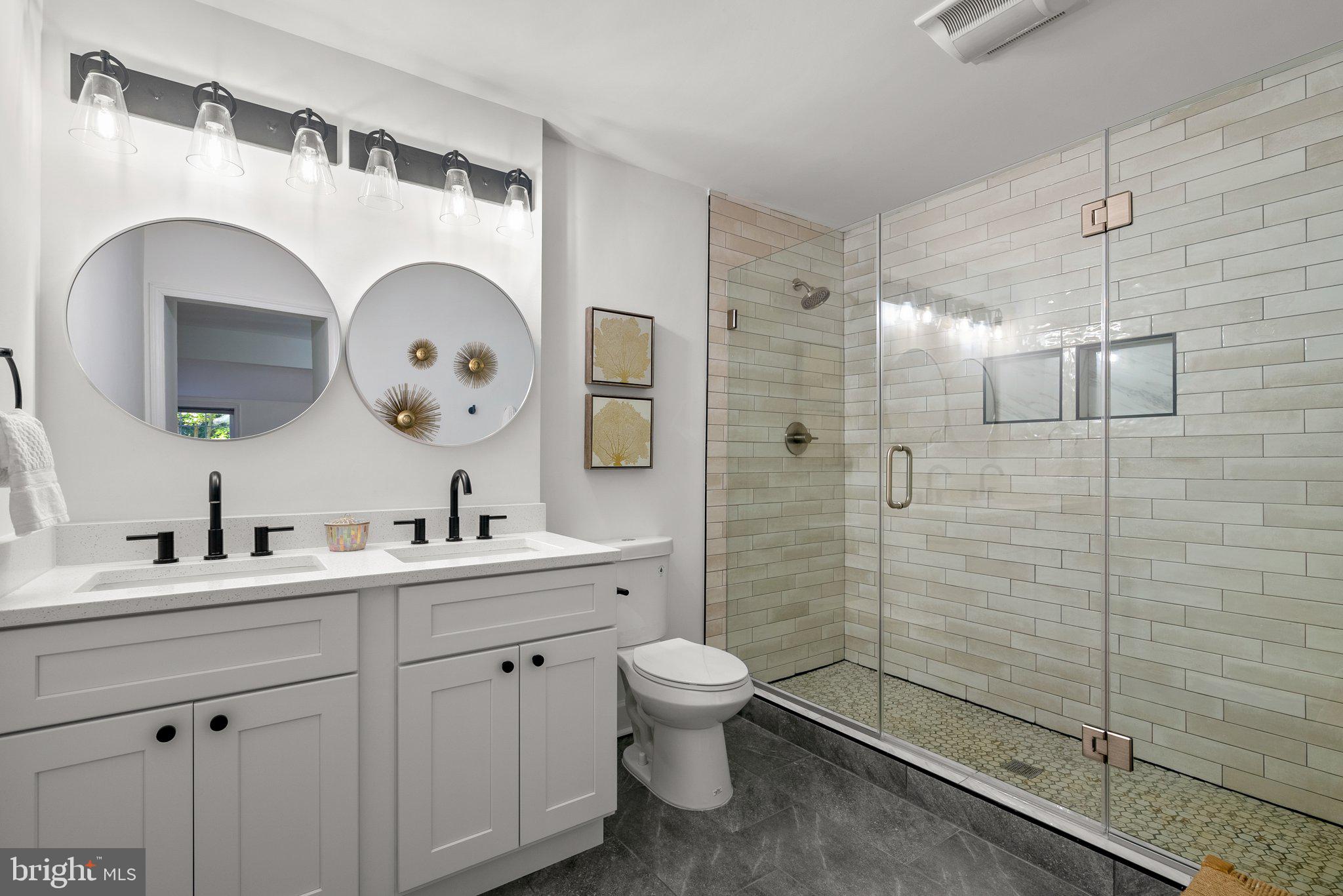 SHADY SIDE - Residential