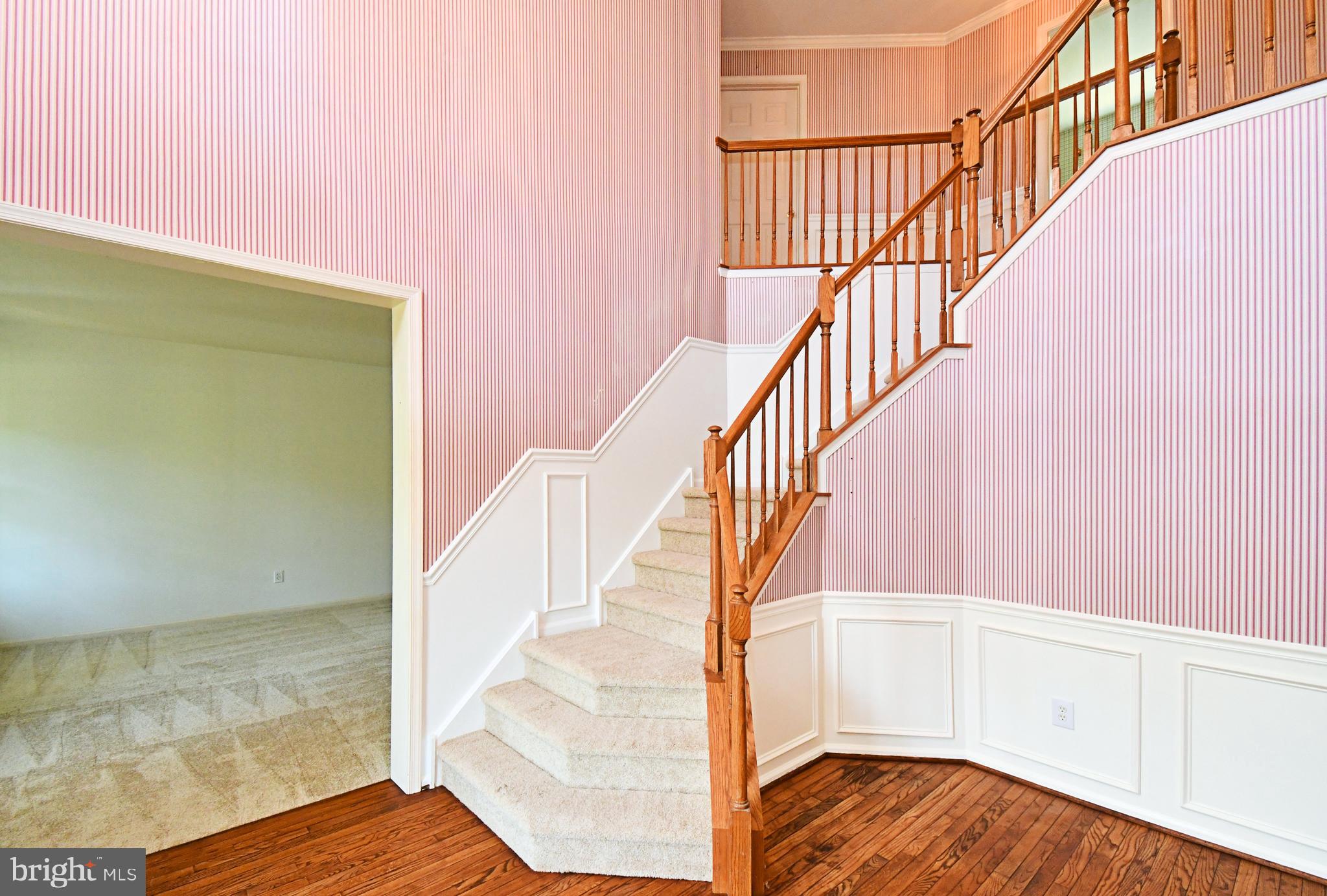 2234 LOCUST DRIVE