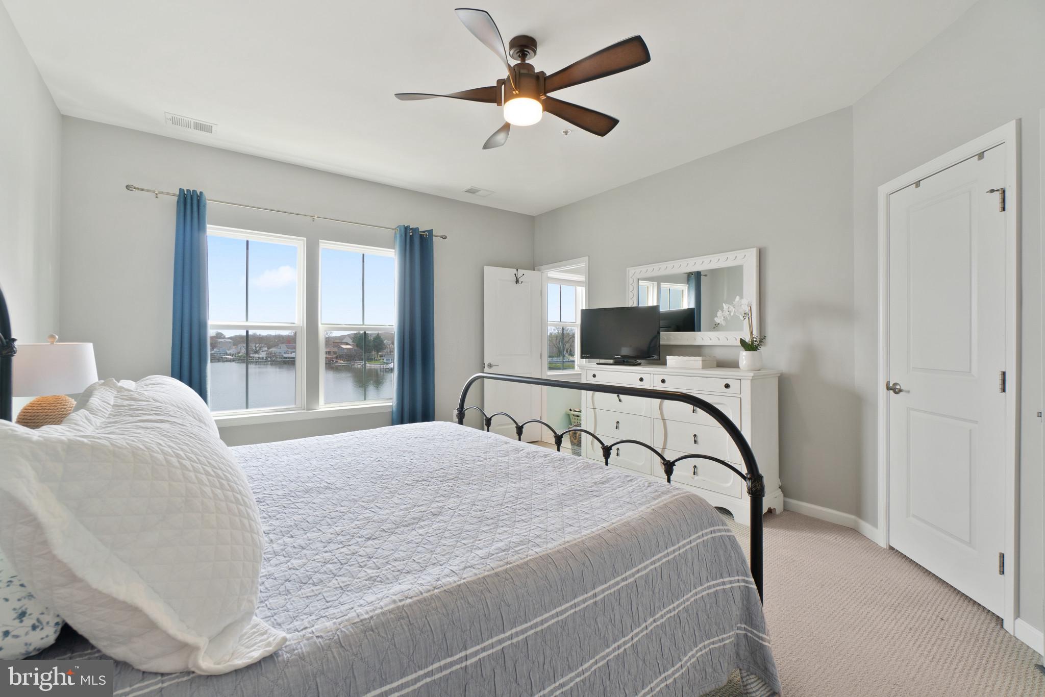 SHELTERED HARBOR - Residential