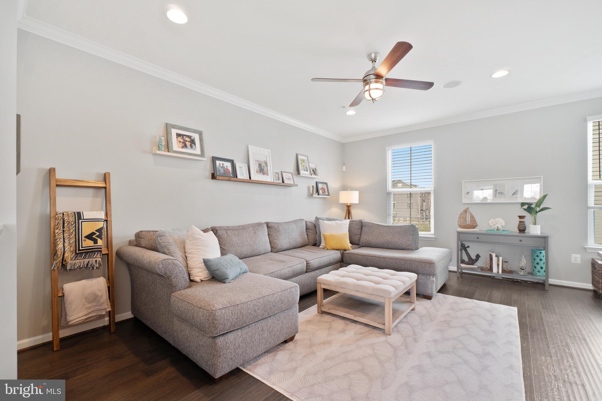 SHELTERED HARBOR - Residential