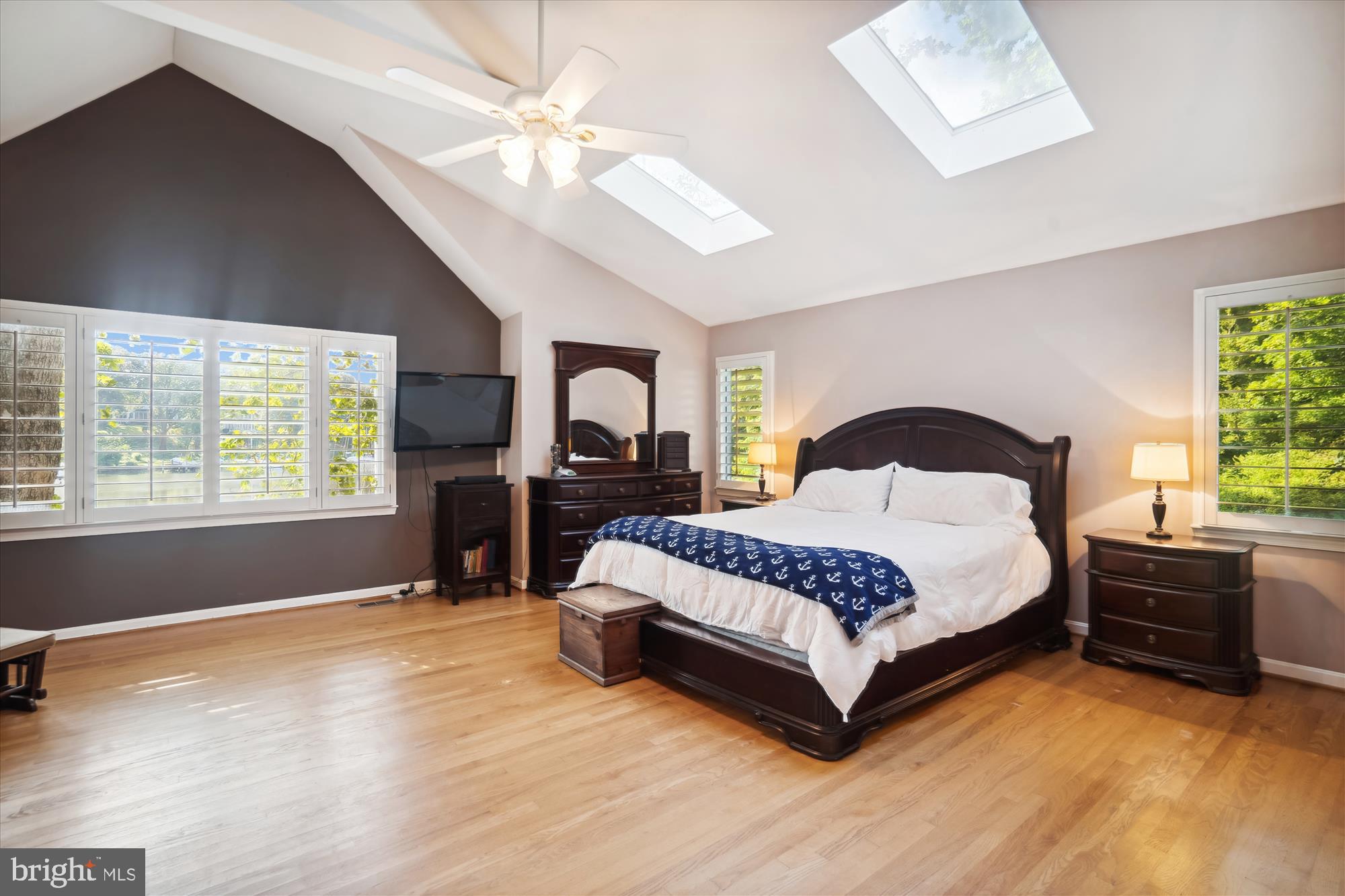 WEEMS CREEK - Residential