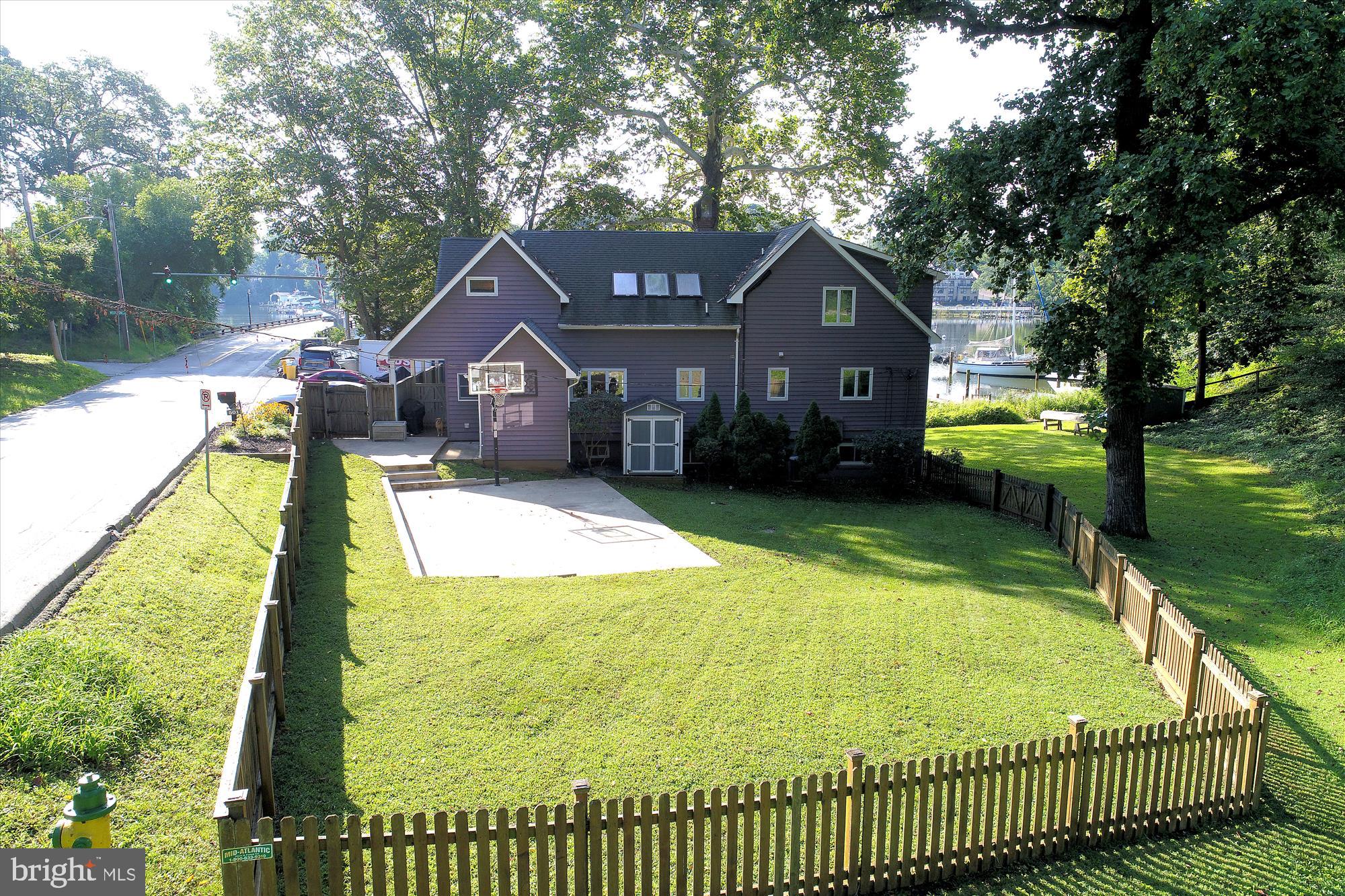 WEEMS CREEK - Residential