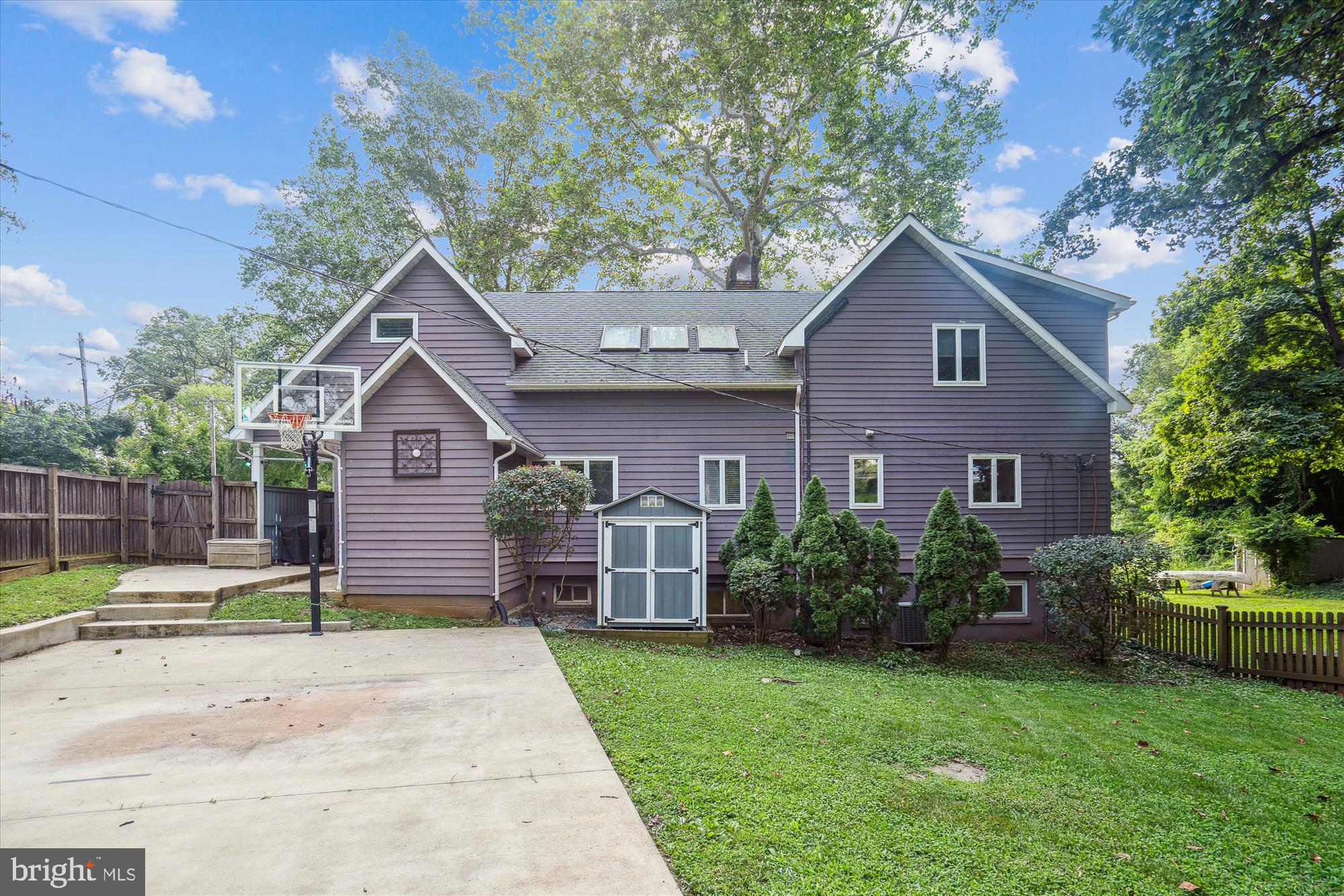 WEEMS CREEK - Residential