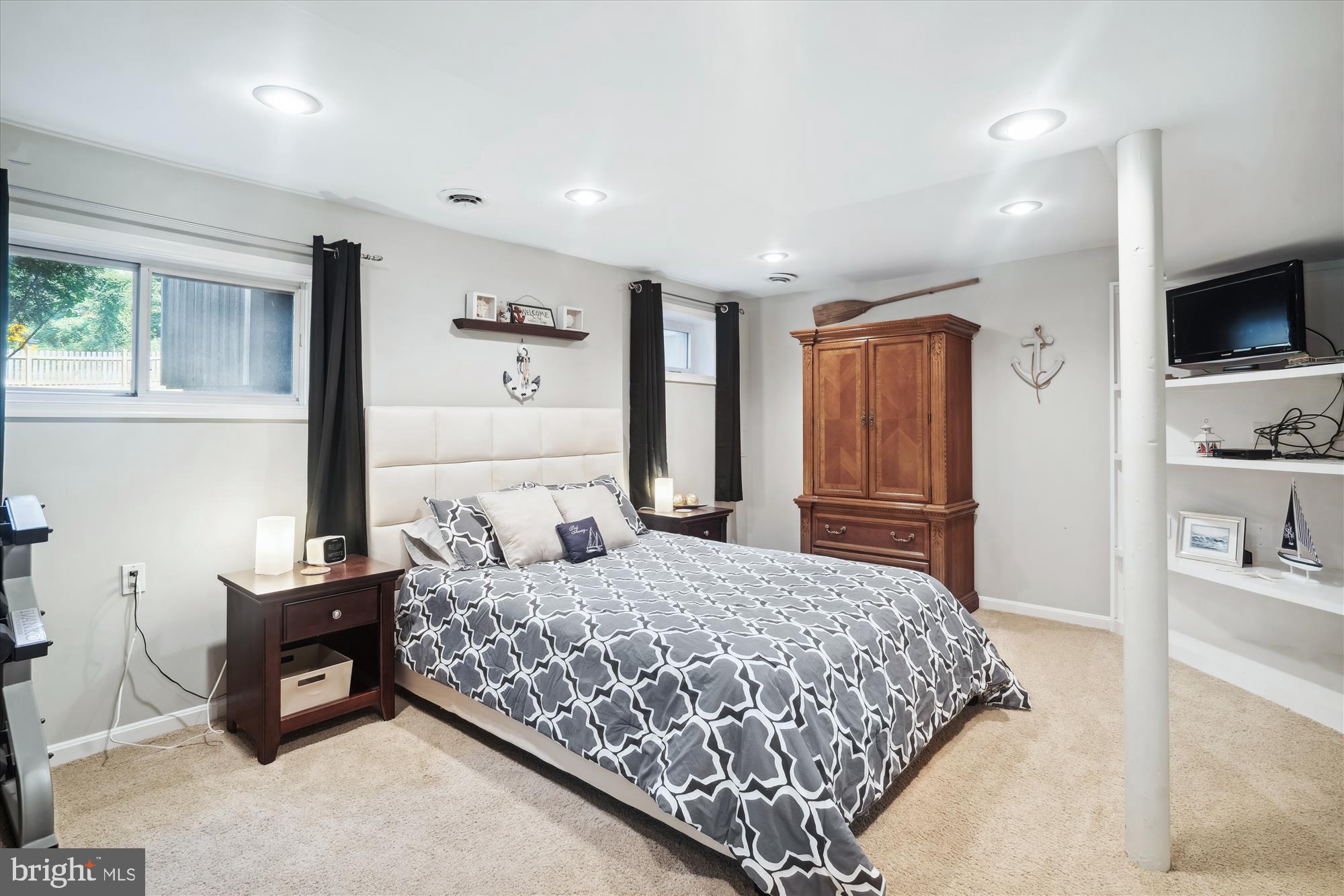 WEEMS CREEK - Residential