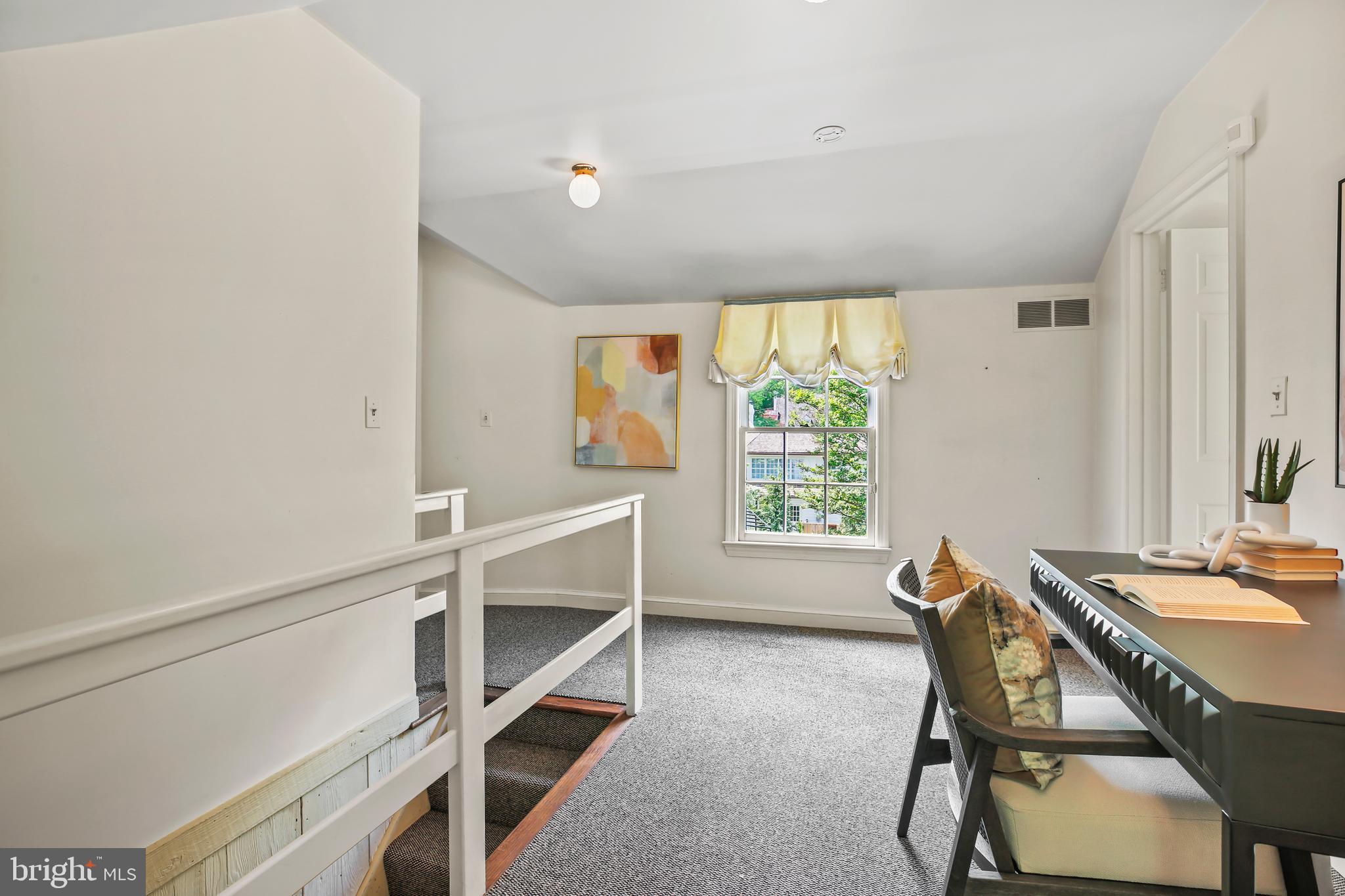 BRADLEY HILLS GROVE - Residential