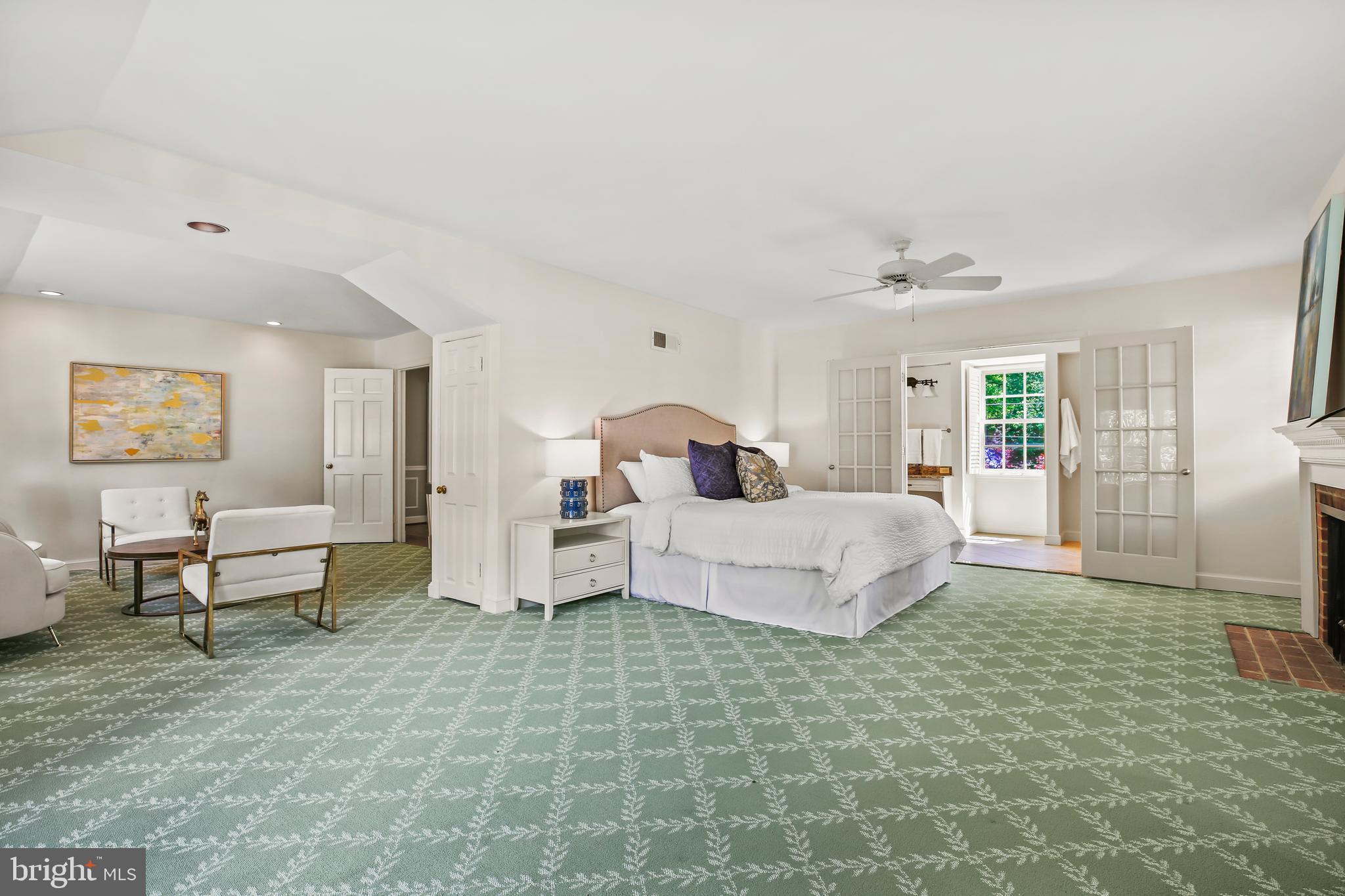 BRADLEY HILLS GROVE - Residential