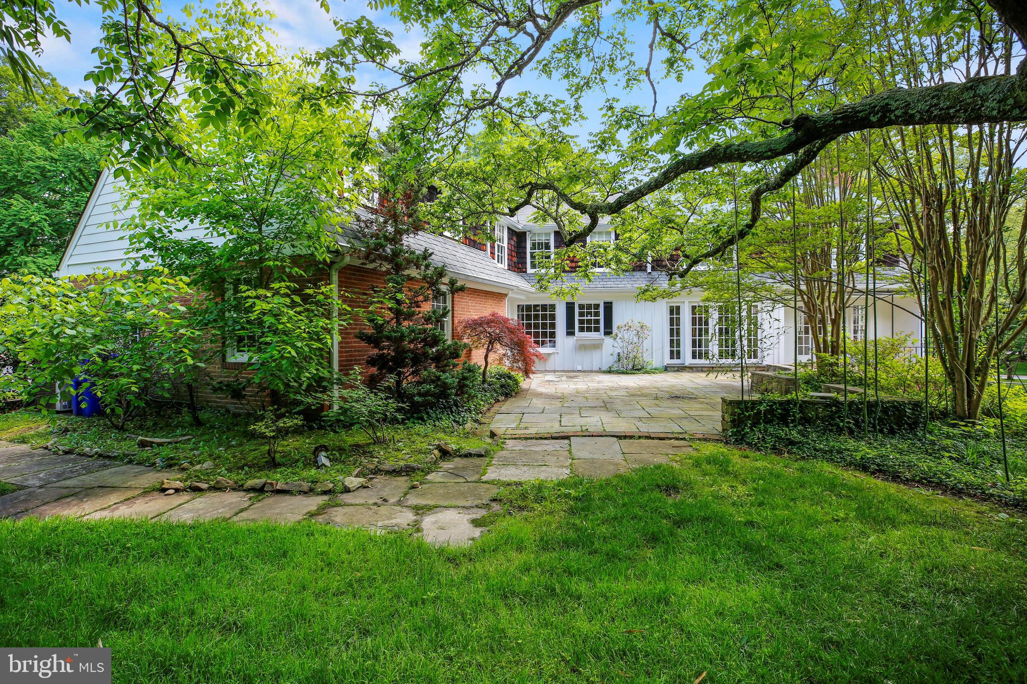 BRADLEY HILLS GROVE - Residential