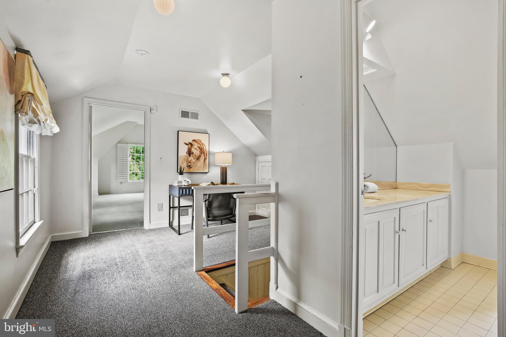 BRADLEY HILLS GROVE - Residential