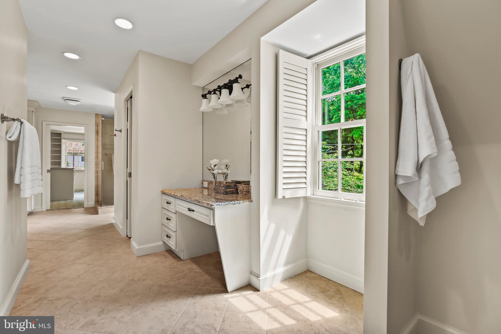 BRADLEY HILLS GROVE - Residential