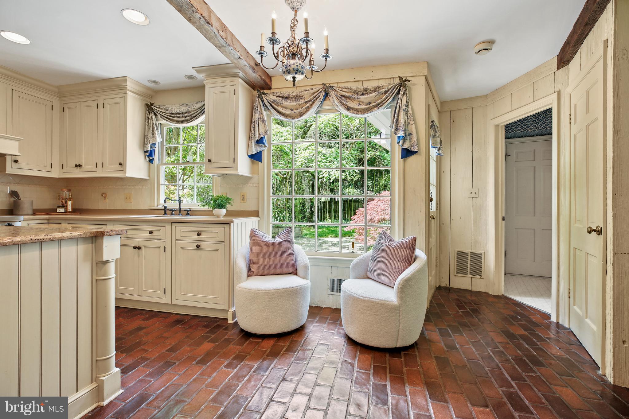 BRADLEY HILLS GROVE - Residential