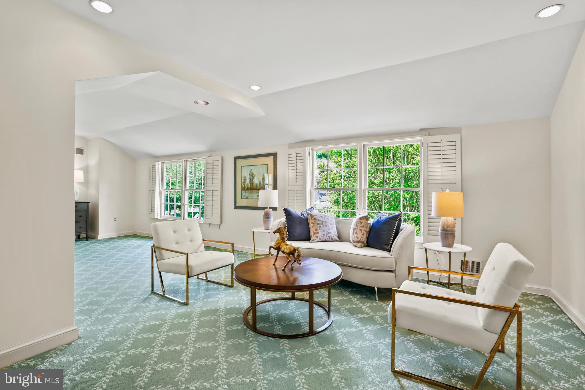 BRADLEY HILLS GROVE - Residential