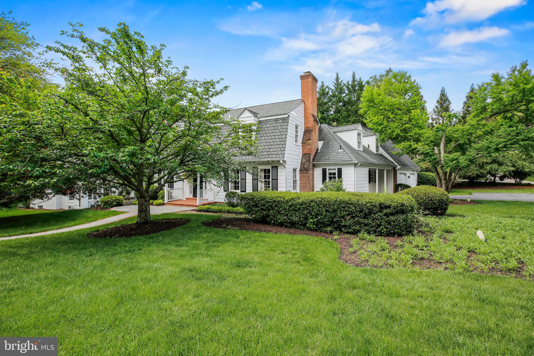 BRADLEY HILLS GROVE - Residential