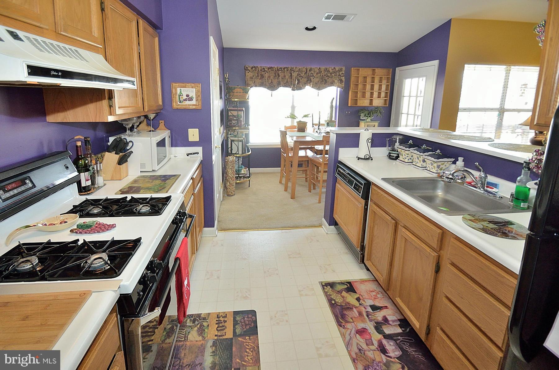 STRATFORD CONDO BULL RUN - Residential