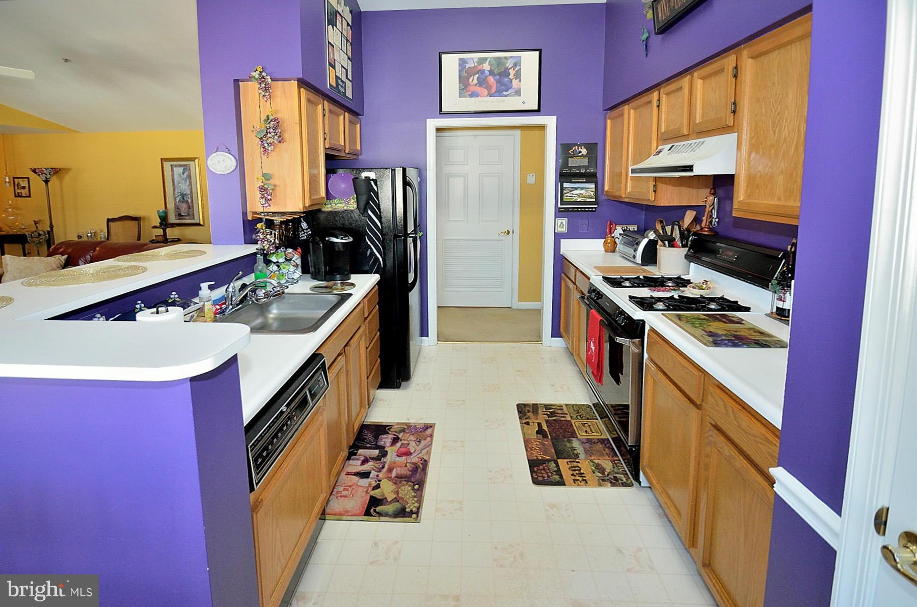 STRATFORD CONDO BULL RUN - Residential