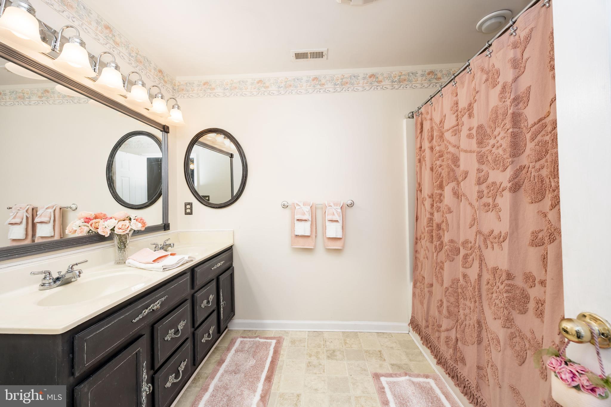 MEADOWBRIDGE - Residential