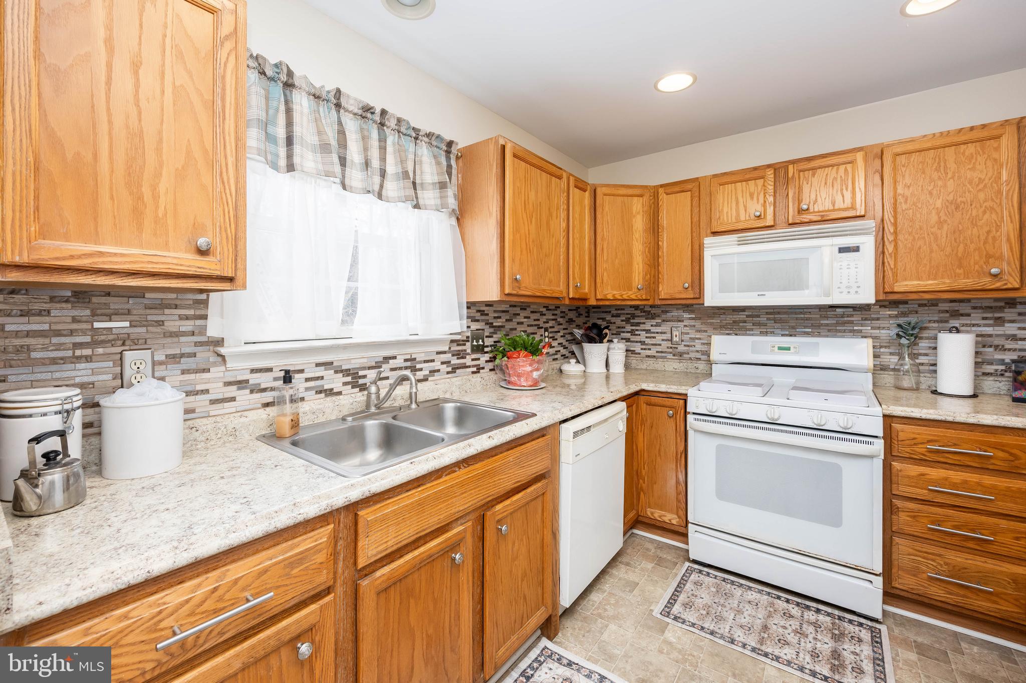 MEADOWBRIDGE - Residential