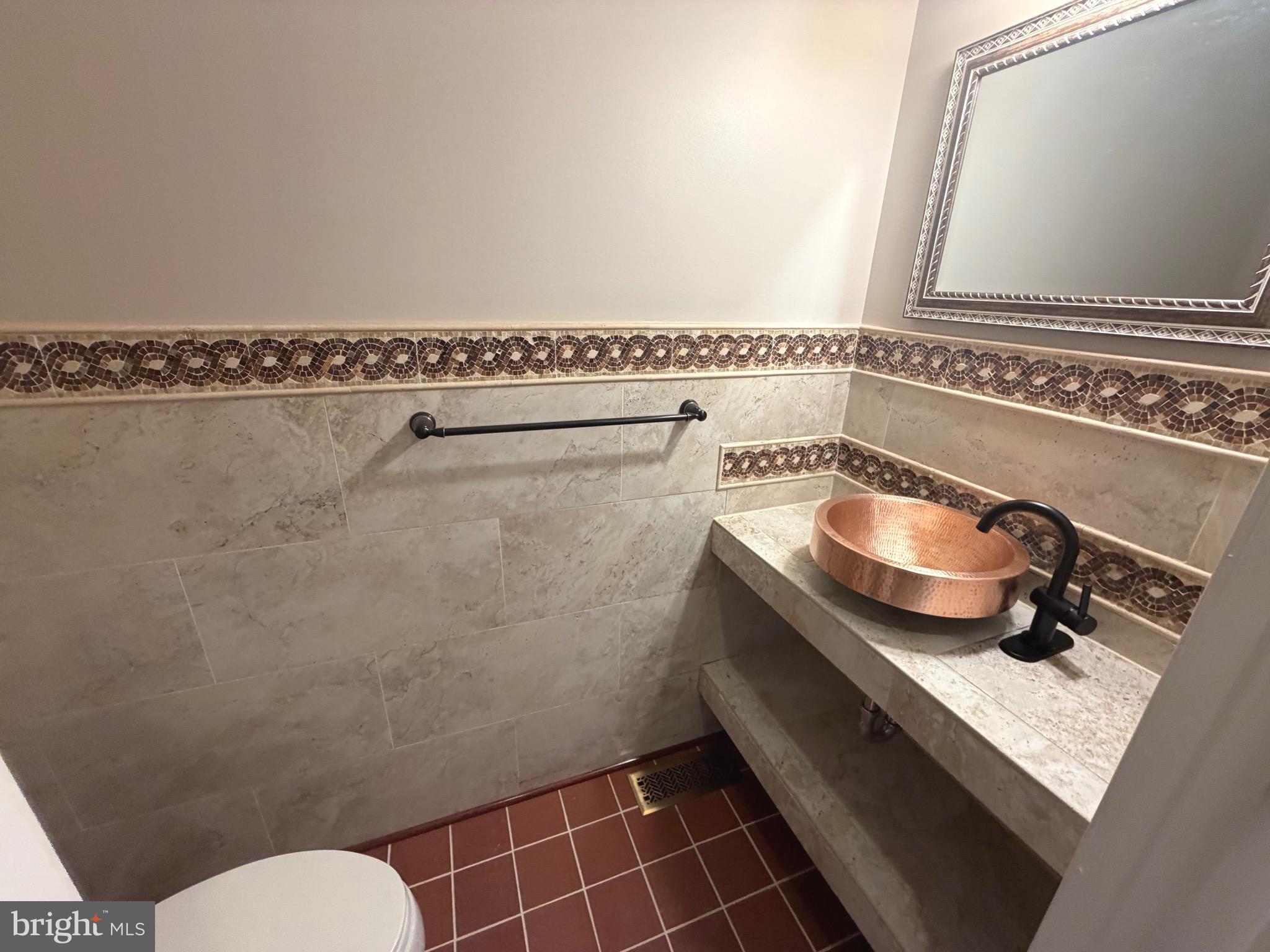 ADDISON HEIGHTS - Residential Lease