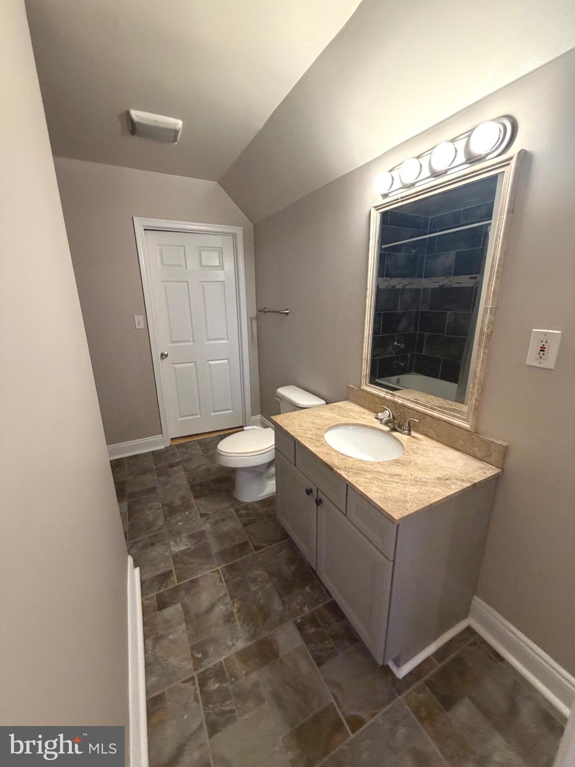 ADDISON HEIGHTS - Residential Lease