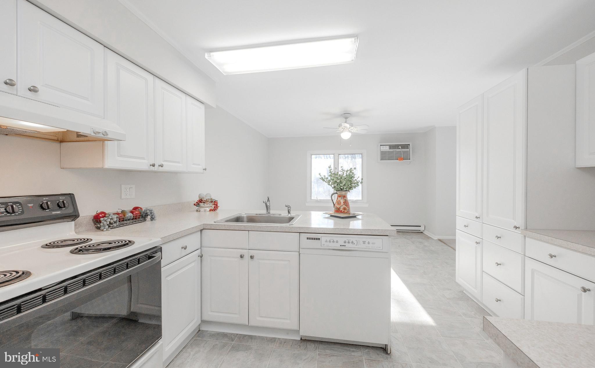 WOODMONT NORTH - Residential