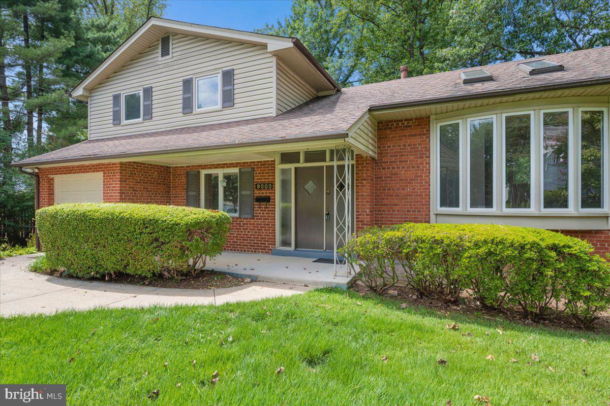 9202 WILMETT COURT