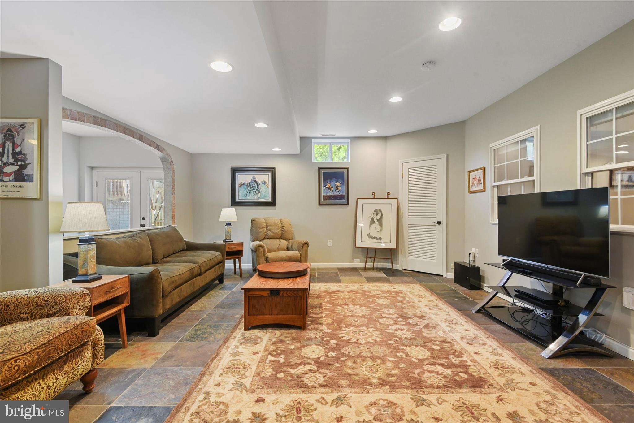 SHERLOCK HOLMES ESTATES - Residential