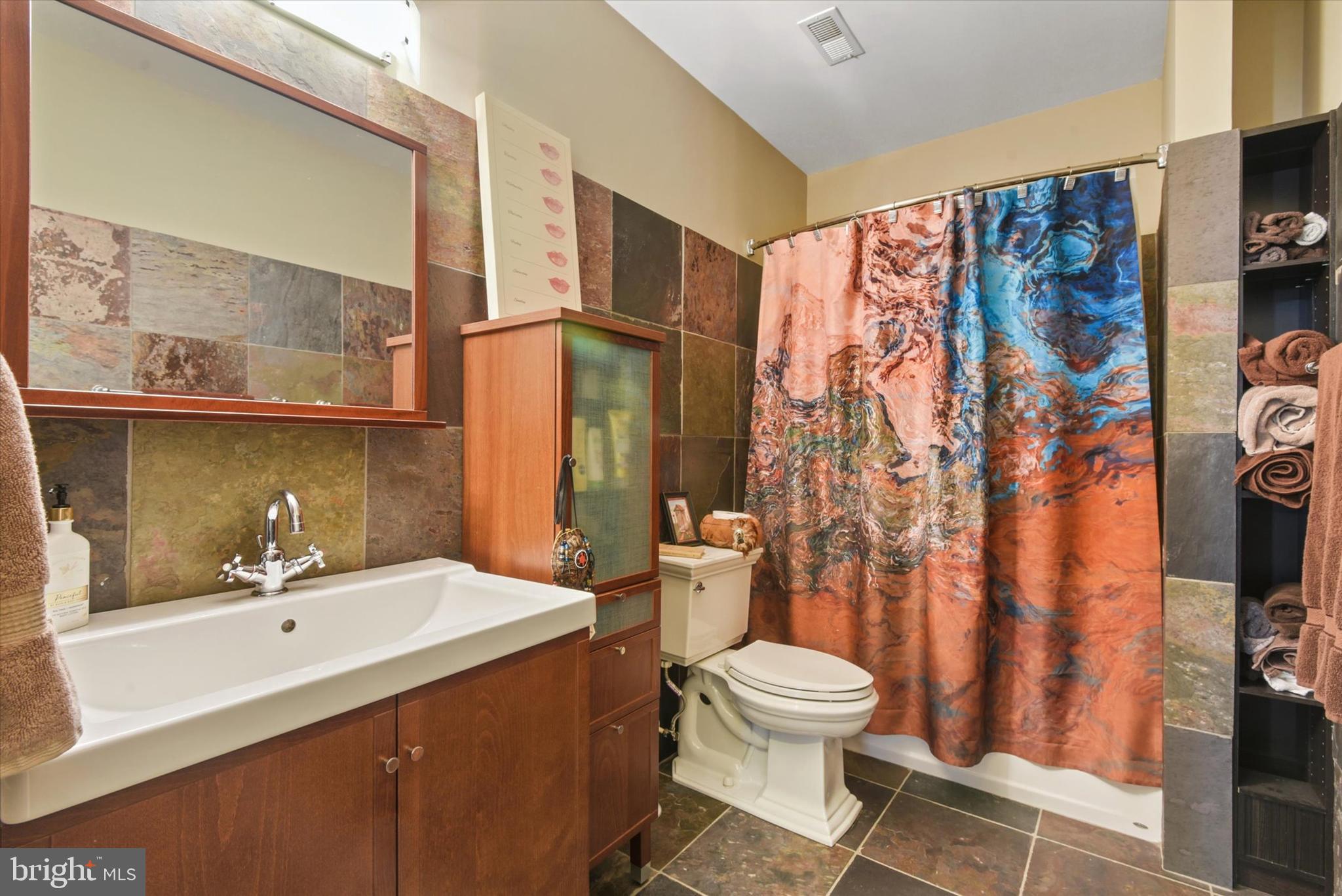 SHERLOCK HOLMES ESTATES - Residential