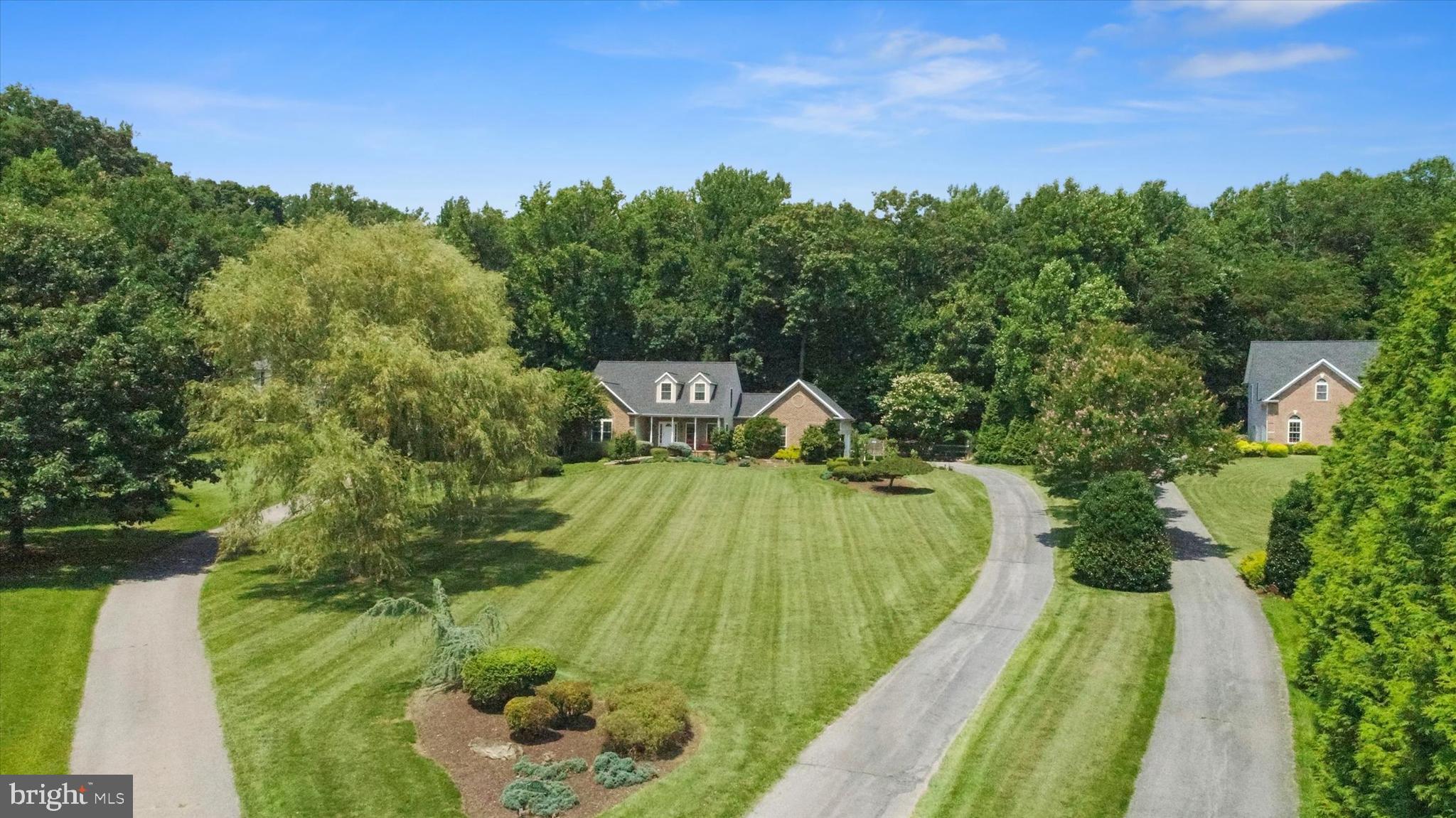 SHERLOCK HOLMES ESTATES - Residential