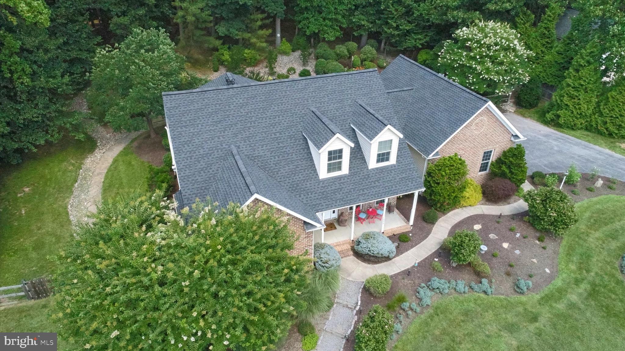 SHERLOCK HOLMES ESTATES - Residential