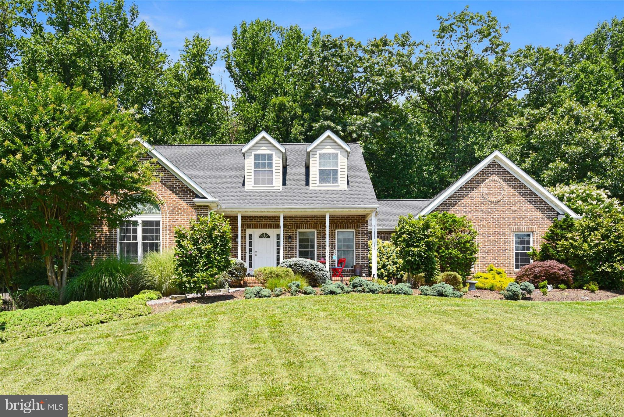 SHERLOCK HOLMES ESTATES - Residential