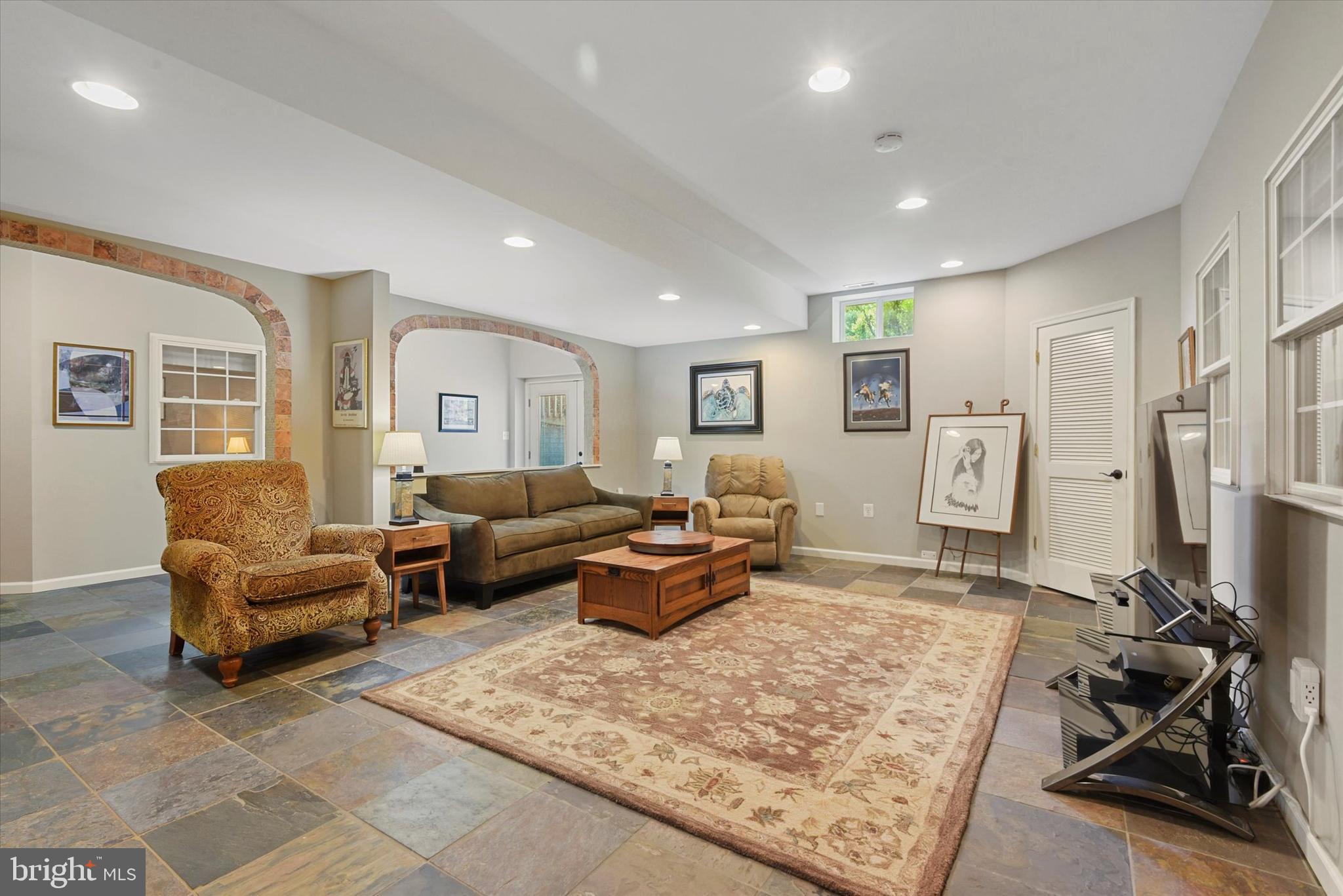 SHERLOCK HOLMES ESTATES - Residential