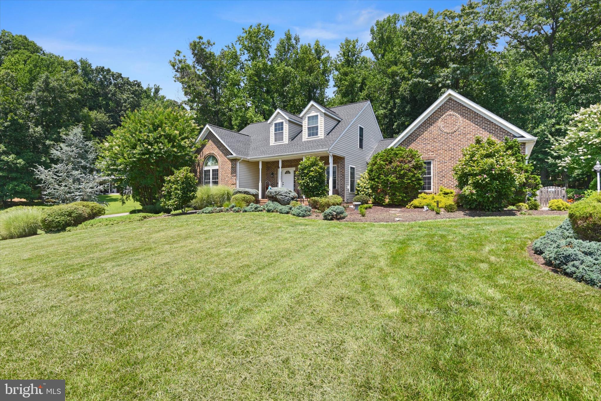 SHERLOCK HOLMES ESTATES - Residential