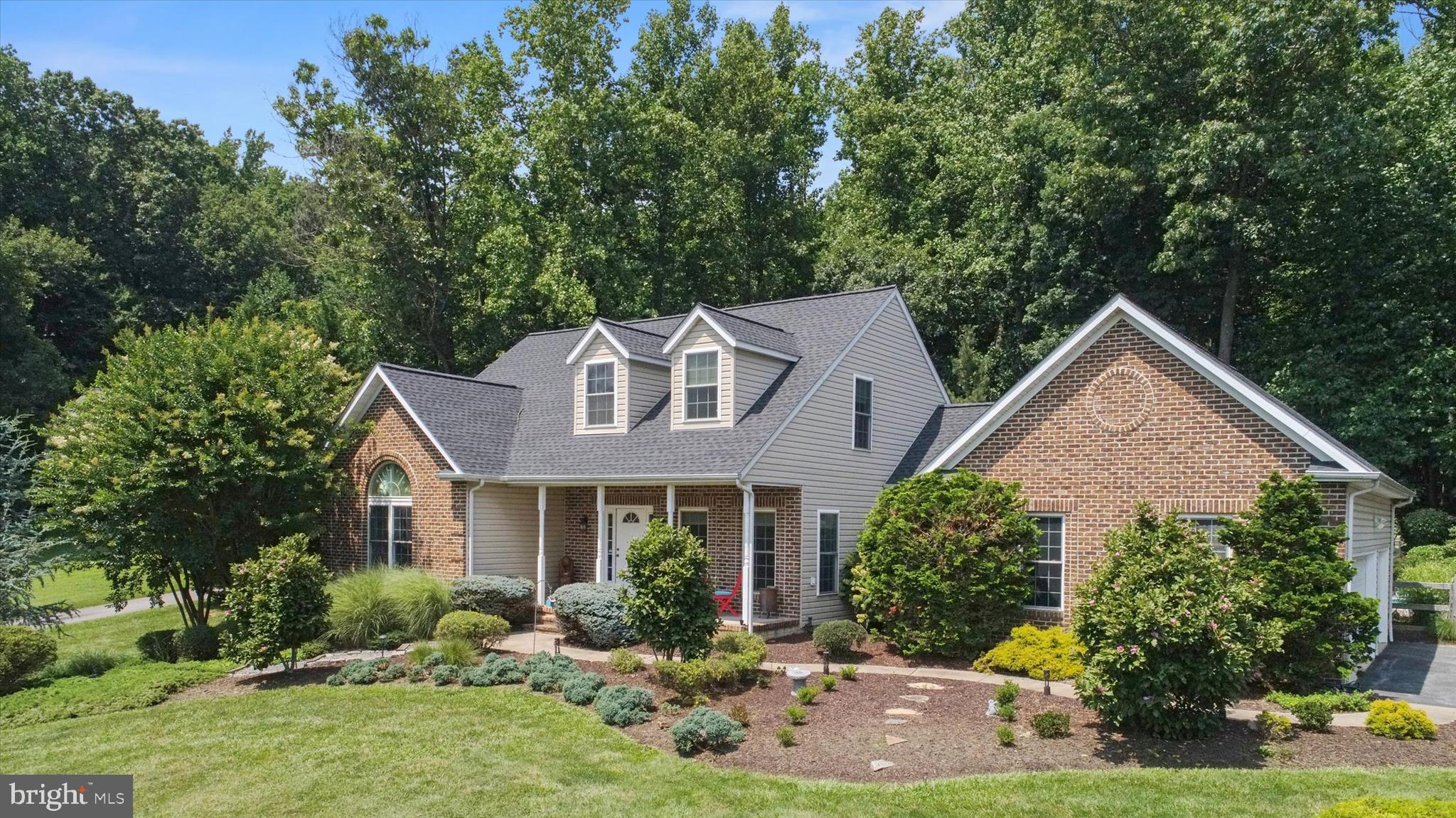 SHERLOCK HOLMES ESTATES - Residential