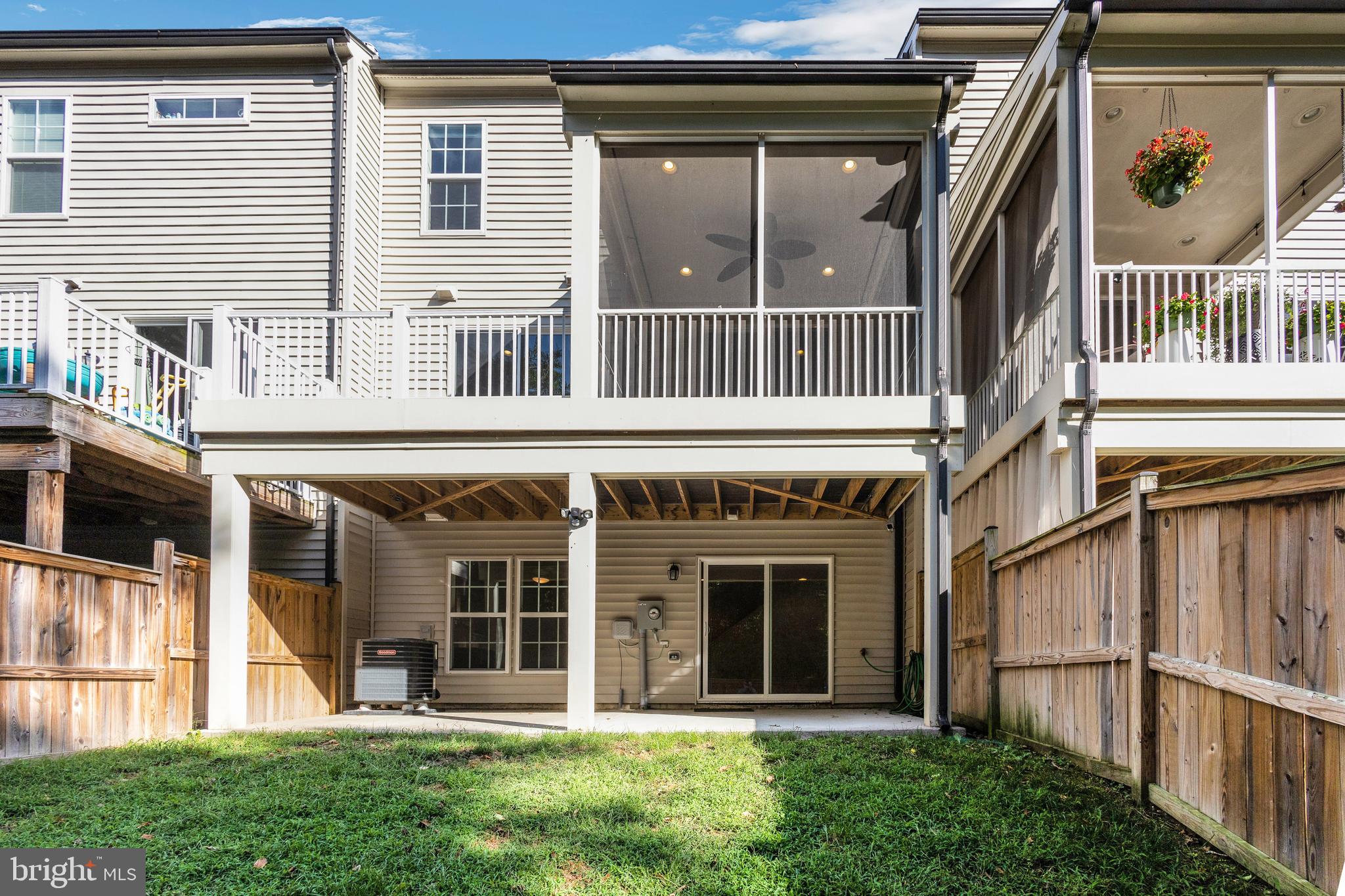 TALLYN RIDGE - Residential