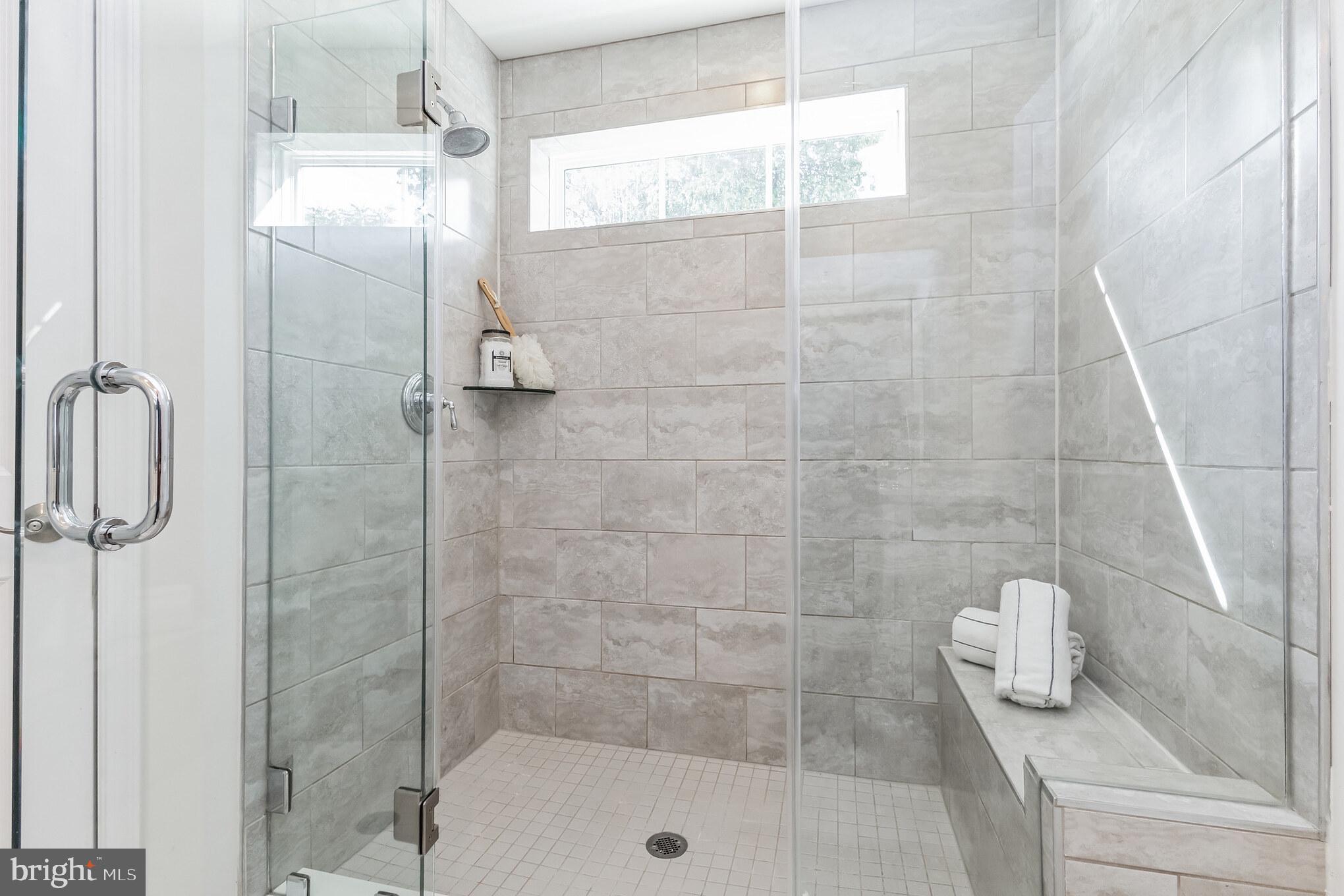 TALLYN RIDGE - Residential