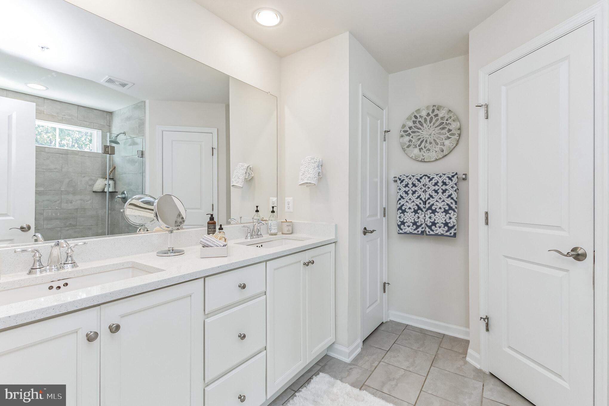 TALLYN RIDGE - Residential