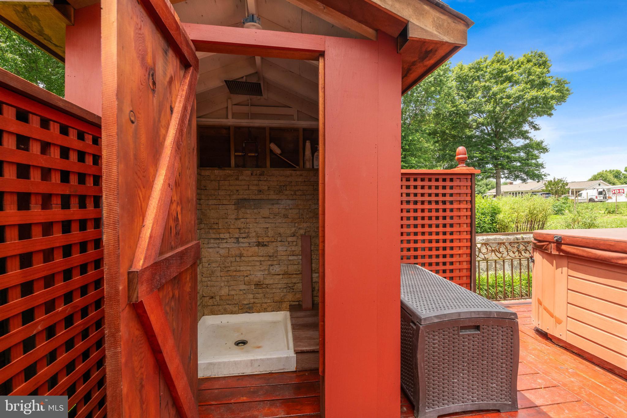 DAVIDSONVILLE - Residential