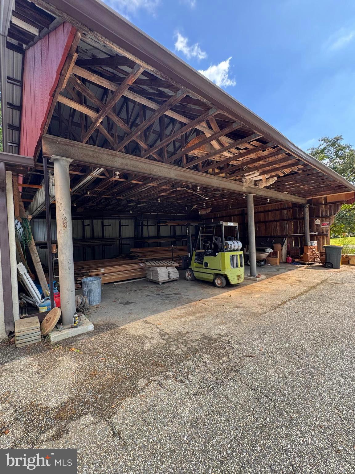 DAVIDSONVILLE - Residential