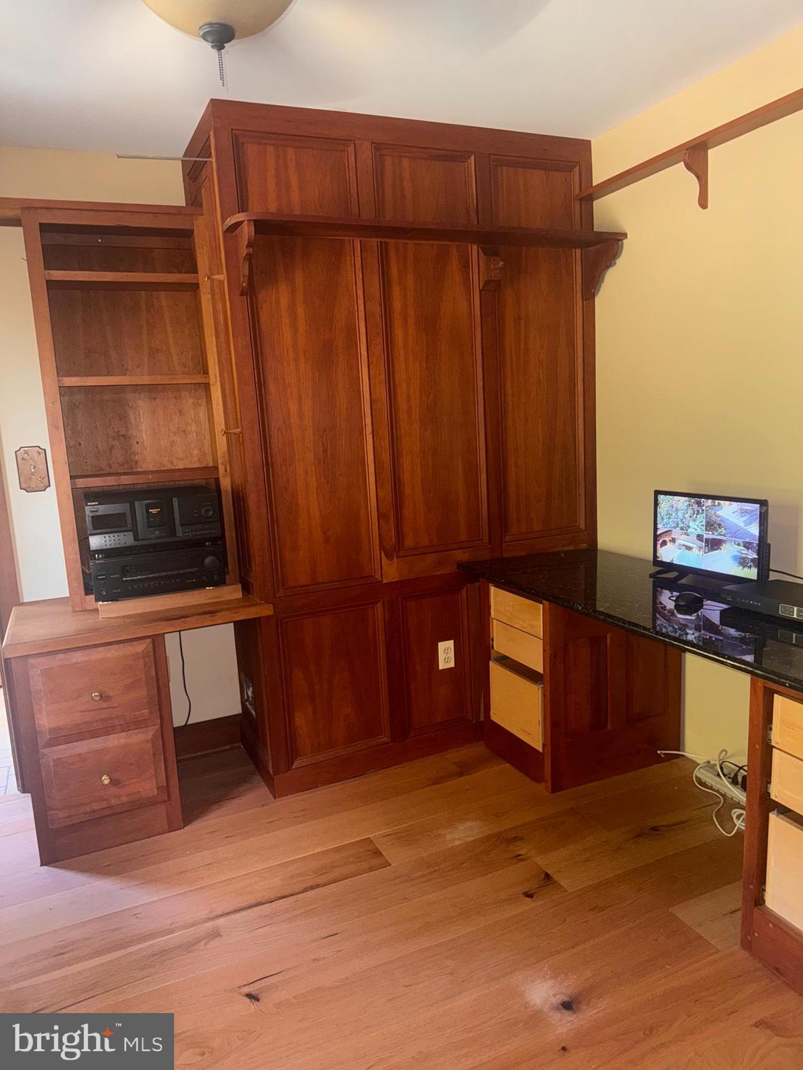 DAVIDSONVILLE - Residential